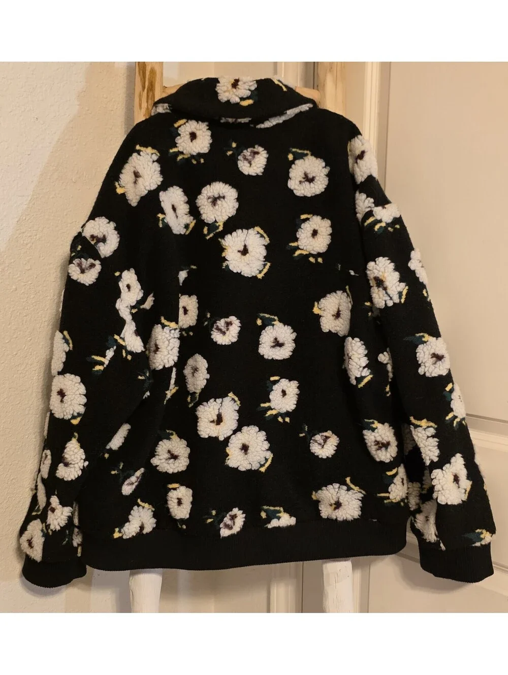 NWT Anthropologie Floral Sherpa Fleece Bomber Jacket Black White Daisy Medium M